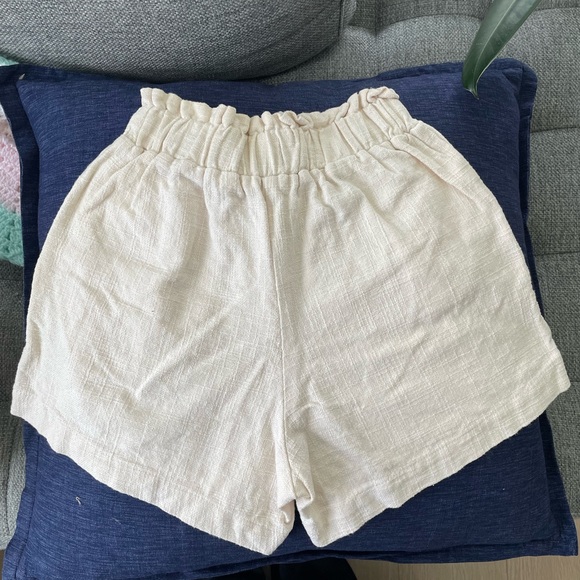 Harly Jae Cruz shorts in wheat - Picture 4 of 5